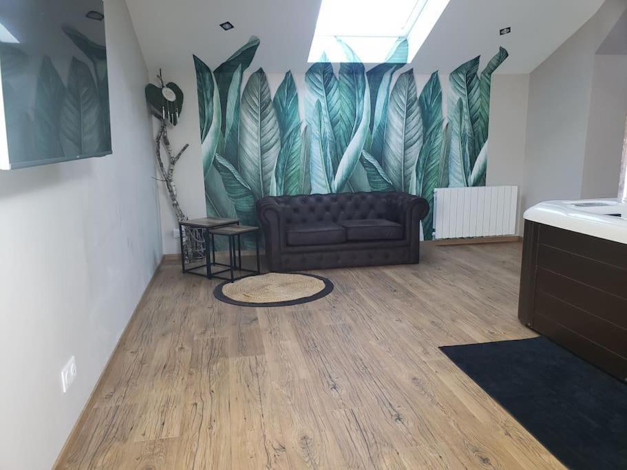 Bulles Etoilees Appartement Avec Jacuzzi Prive Montrevel-en-Bresse 외부 사진