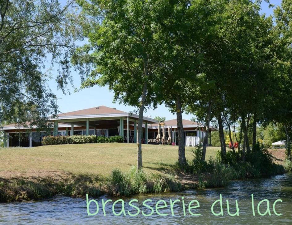 Bulles Etoilees Appartement Avec Jacuzzi Prive Montrevel-en-Bresse 외부 사진